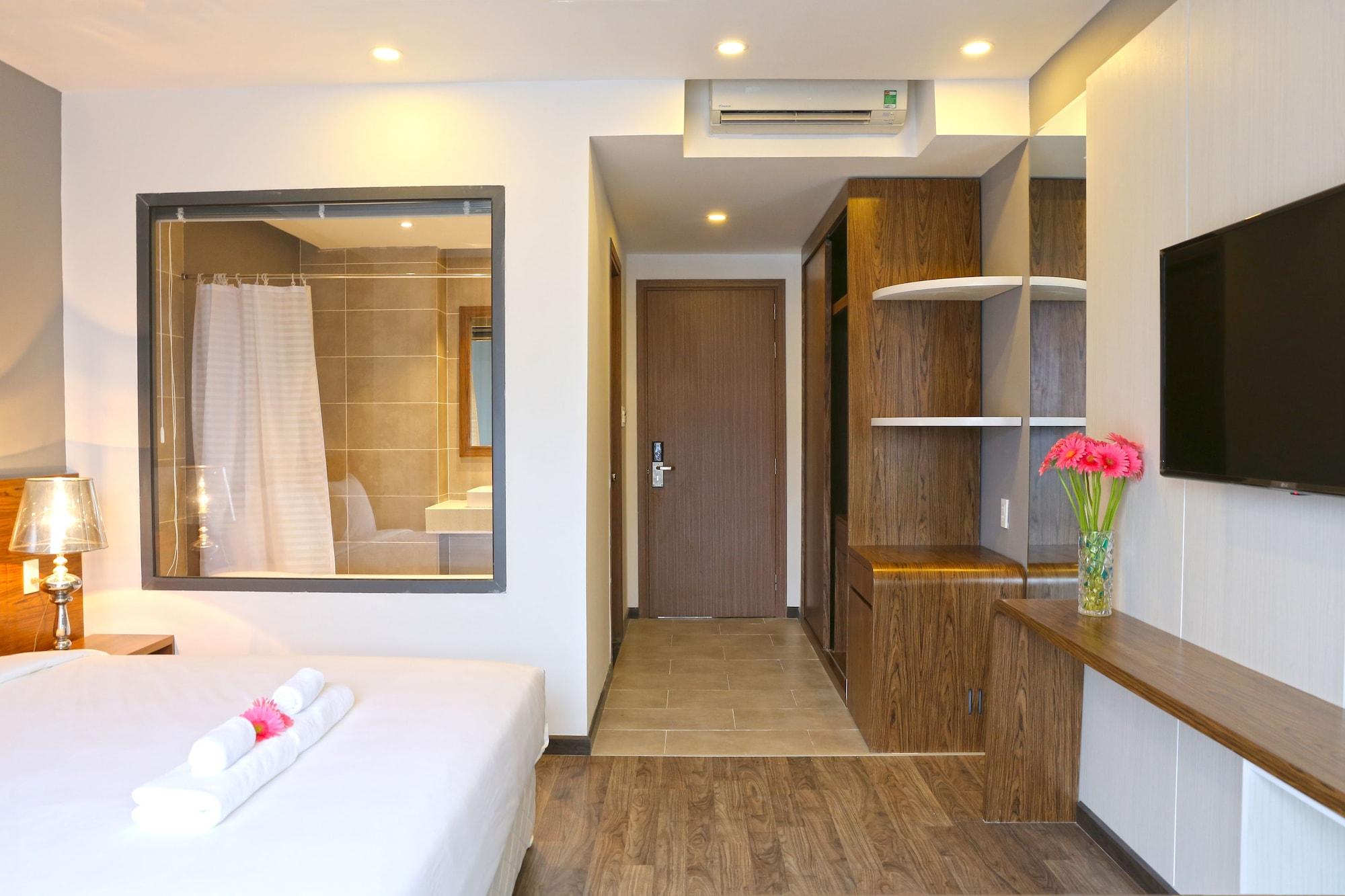 Bizu Royal Hotel Ho Chi Minh City Exterior photo