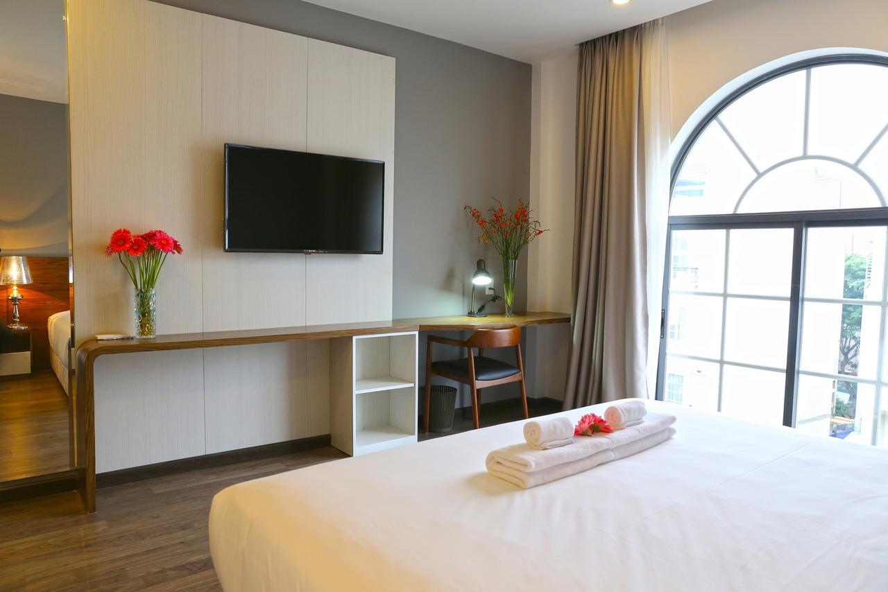Bizu Royal Hotel Ho Chi Minh City Exterior photo